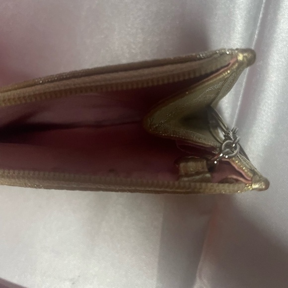 Authentic Coach Wallet! #0189 - Picture 3 of 4